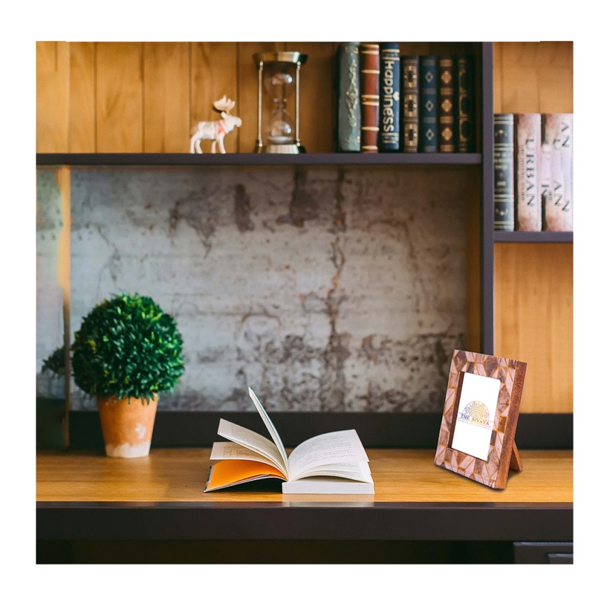 Hand Crafted Resin Décor Photo Frame