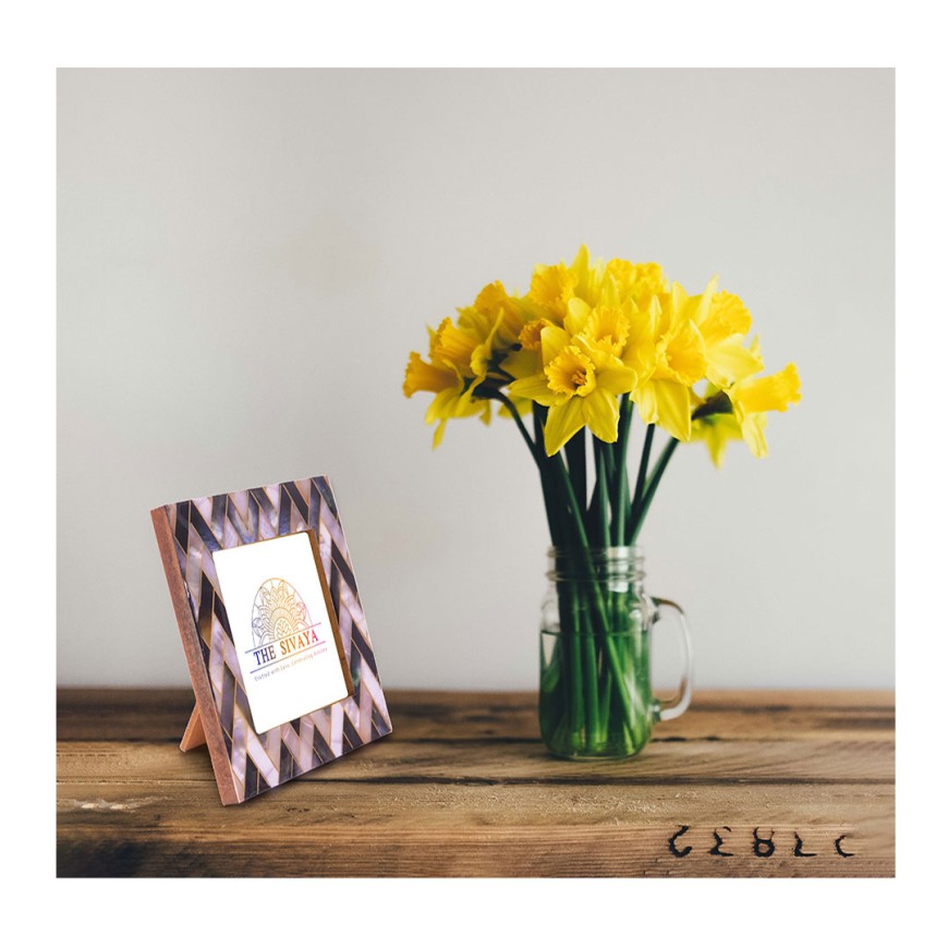 Hand Crafted Resin Décor Photo Frame