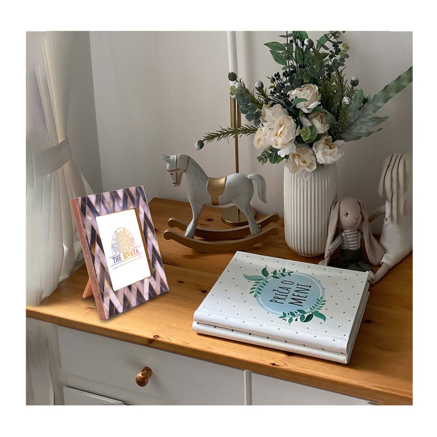 Hand Crafted Resin Décor Photo Frame