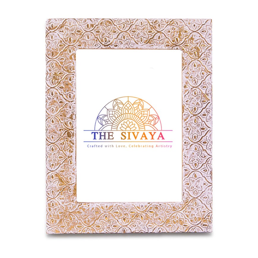 Hand Crafted Metal Sheet Impressioned And Painted Photo Frame Hand Crafted Metal Sheet Impressioned And Painted Photo Frame