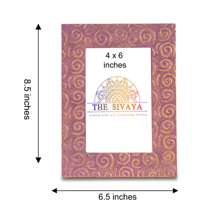 Hand Crafted Metal Sheet Impressioned And Painted Photo Frame Hand Crafted Metal Sheet Impressioned And Painted Photo Frame