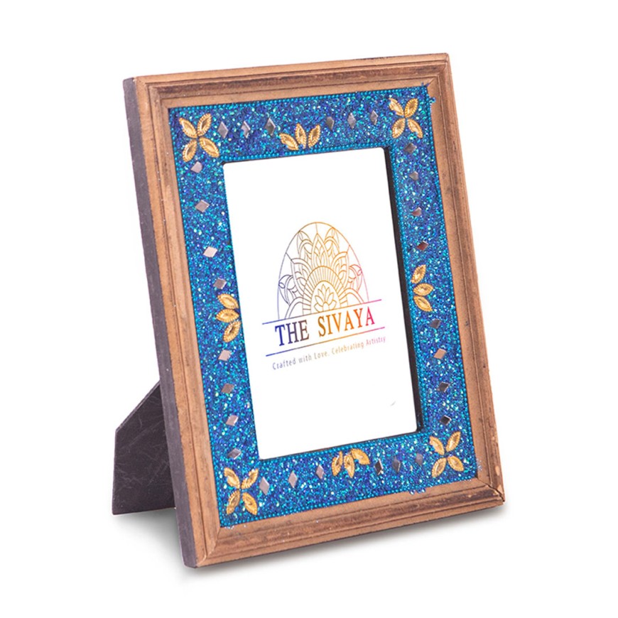 Hand Crafted Wood And Beads Décor Photo Frame